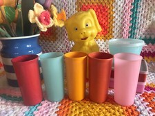 5 VINTAGE TUPPERWARE PLASTIC