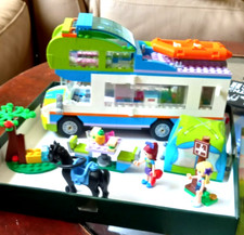 LEGO FRIENDS: Mia's Camper Van
